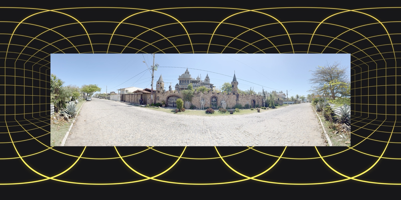 Imagem HDRI 360° de Castelo de pedra em esquina de paralelepípedos em Vila Velha